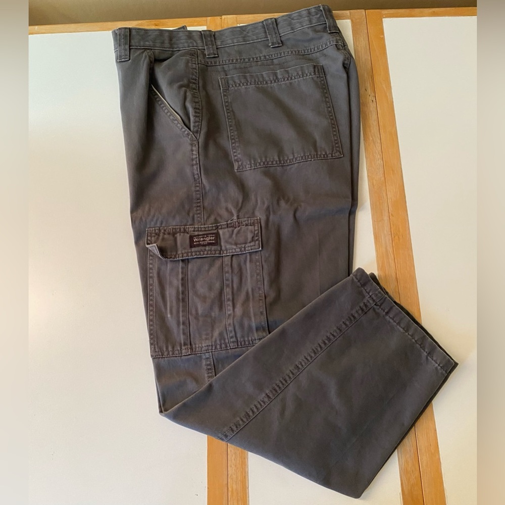Men’s Wrangler cargo pants